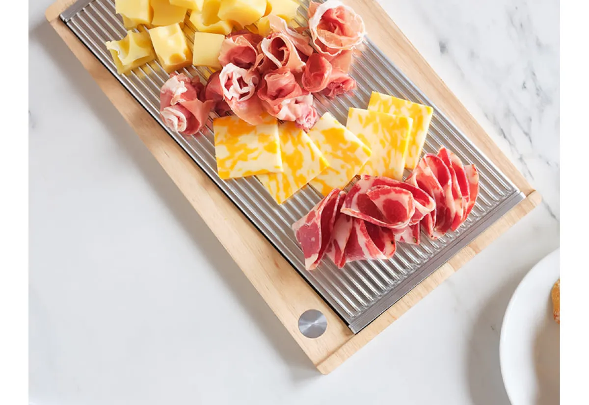 Englewood Marketing Group, Inc. Chilling Party Platter