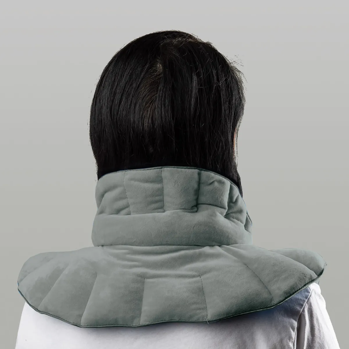 Sharper Image Hot/Cold Weighted Neck and Shoulder Wrap with Aromatherapy