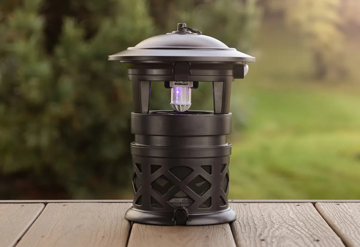 Woodstream Corporation Luxe 1 Acre Flying Insect and Mosquito Trap