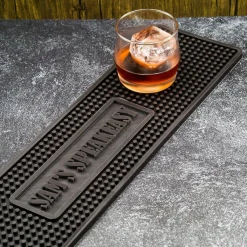 Astec Designs LLC Personalized Whiskey Glasses and Bar Mat Gift Set