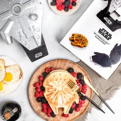Uncanny Brands, LLC Star Wars Millennium Falcon Round Waffle Maker